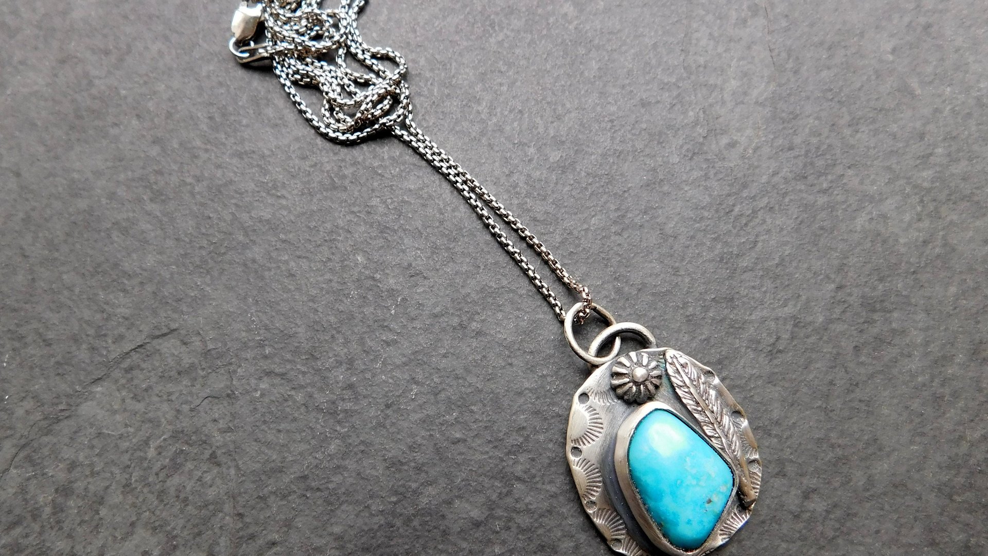 Kingman American Turquoise Southwest Style Sterling Silver Pendant Necklace