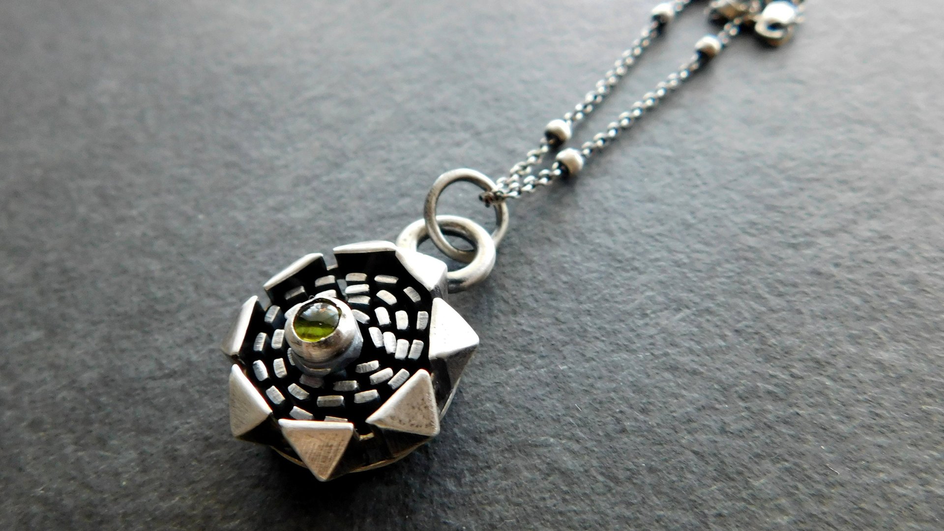 Green Tourmaline Ornate Sterling Silver Wire Studs Modernist Pendant Necklace