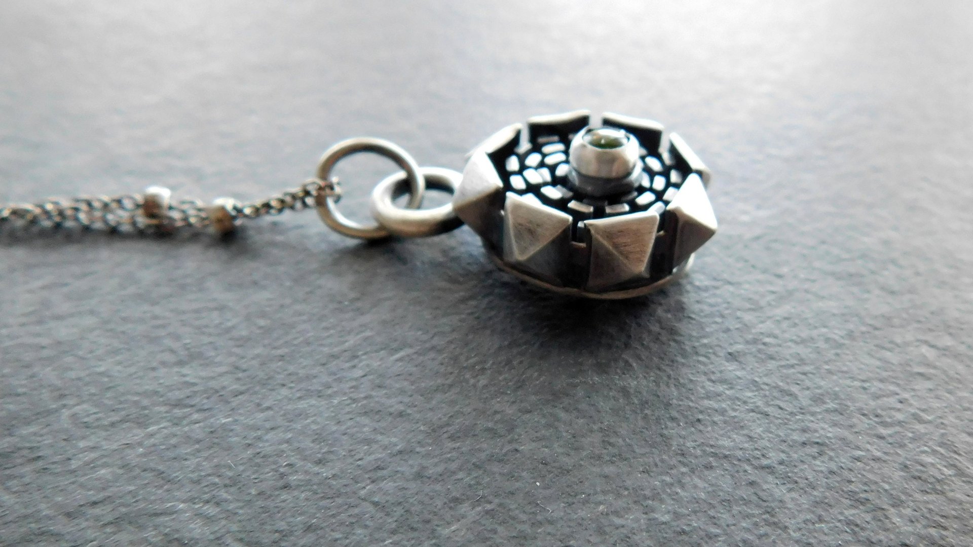 Green Tourmaline Ornate Sterling Silver Wire Studs Modernist Pendant Necklace