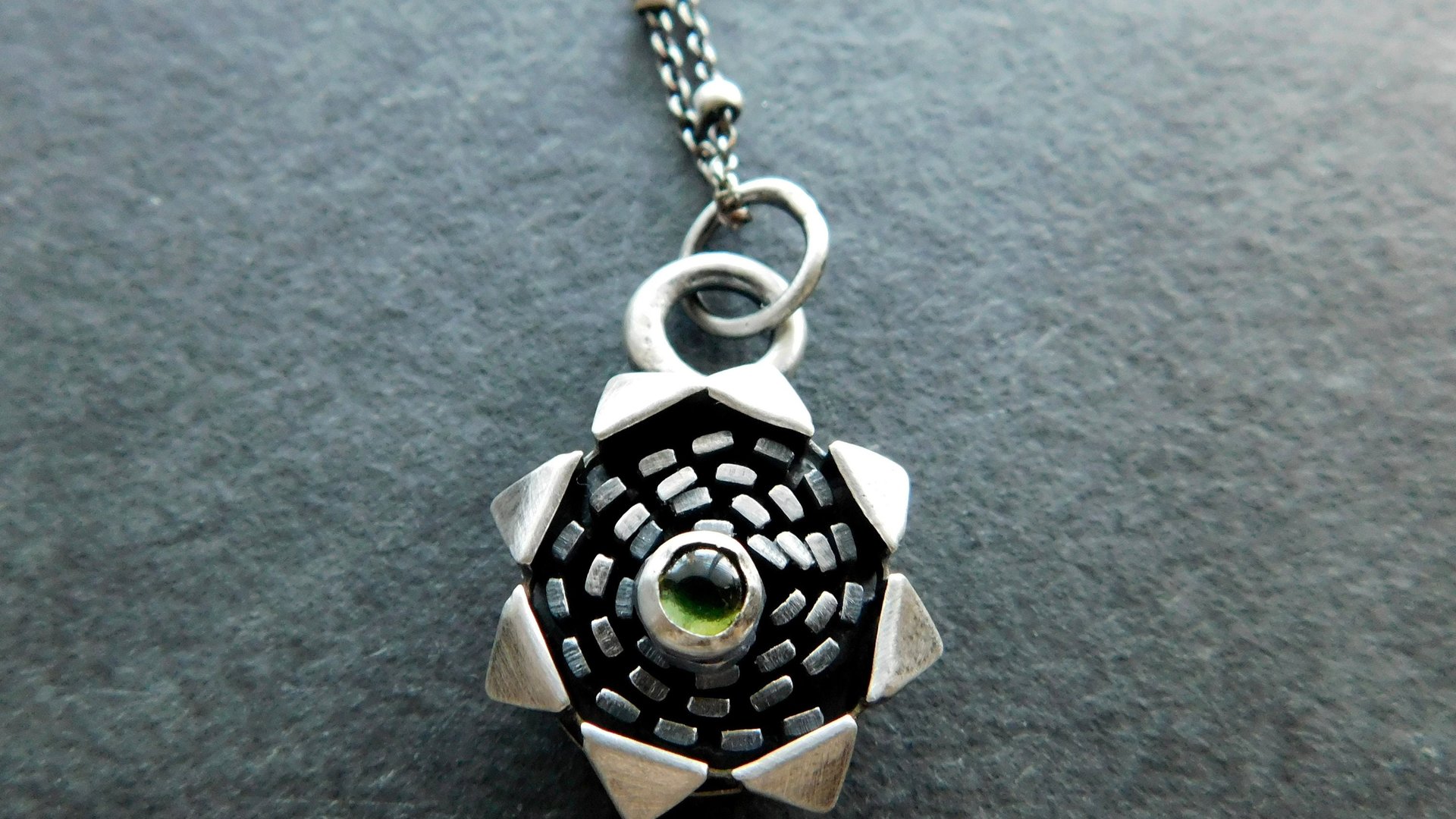 Green Tourmaline Ornate Sterling Silver Wire Studs Modernist Pendant Necklace