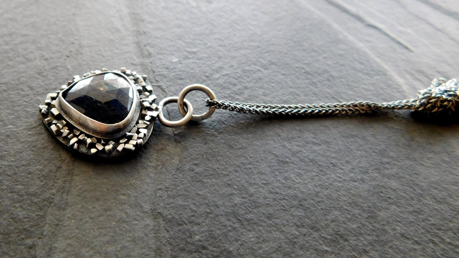 Rosecut Blue Sapphire Oxidized Sterling Silver Textured Wire Fragments Modernist Pendant Necklace