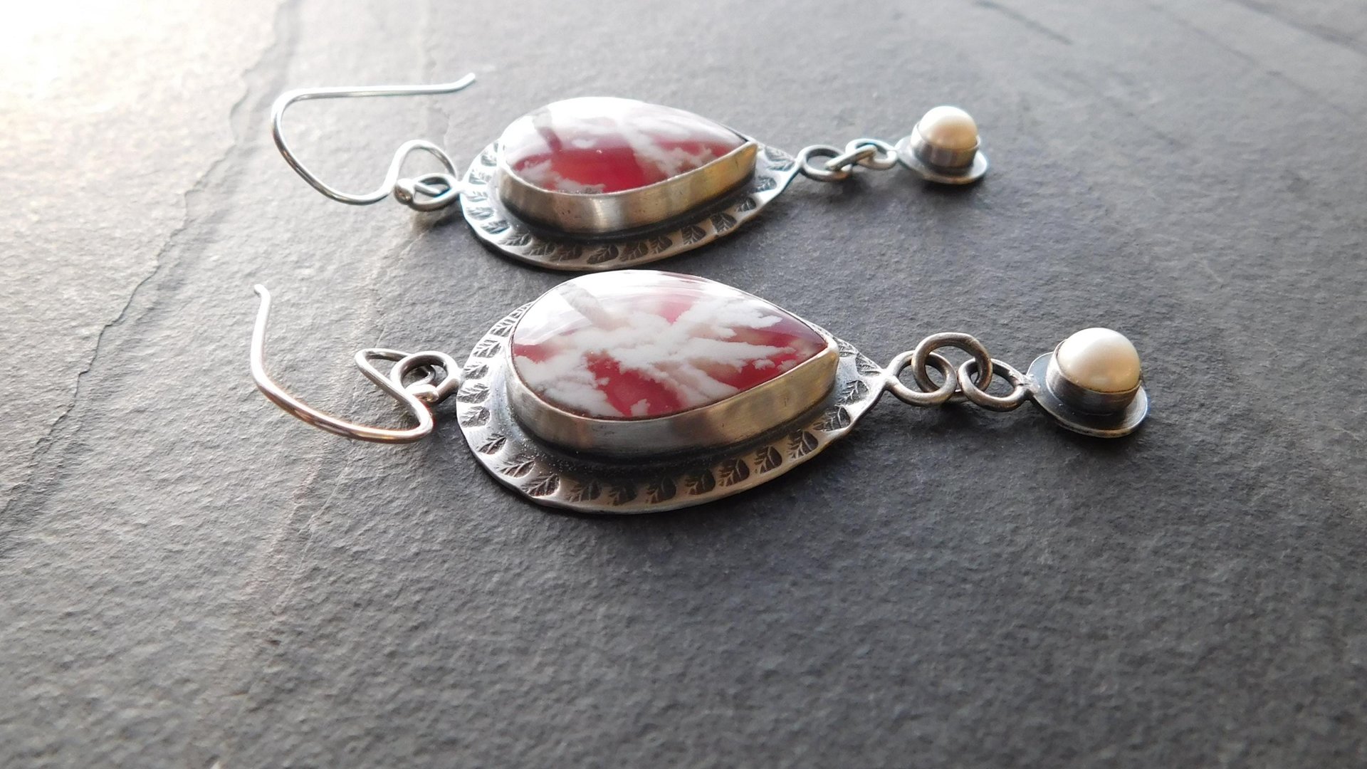 Red White Feather Plume Agate Doublet Freshwater Pearl Dangle Stamped Sterling Silver Earrings